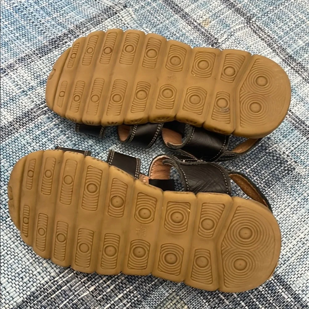 Kids Black Leather Strappy Sandals Barely Used Size 1